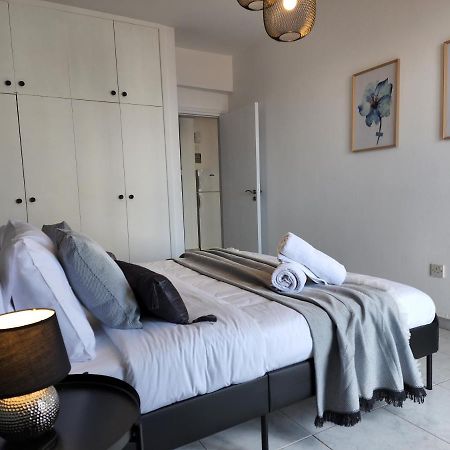 Kay'S City & Seaview One Bedroom Apartment Larnaca Luaran gambar