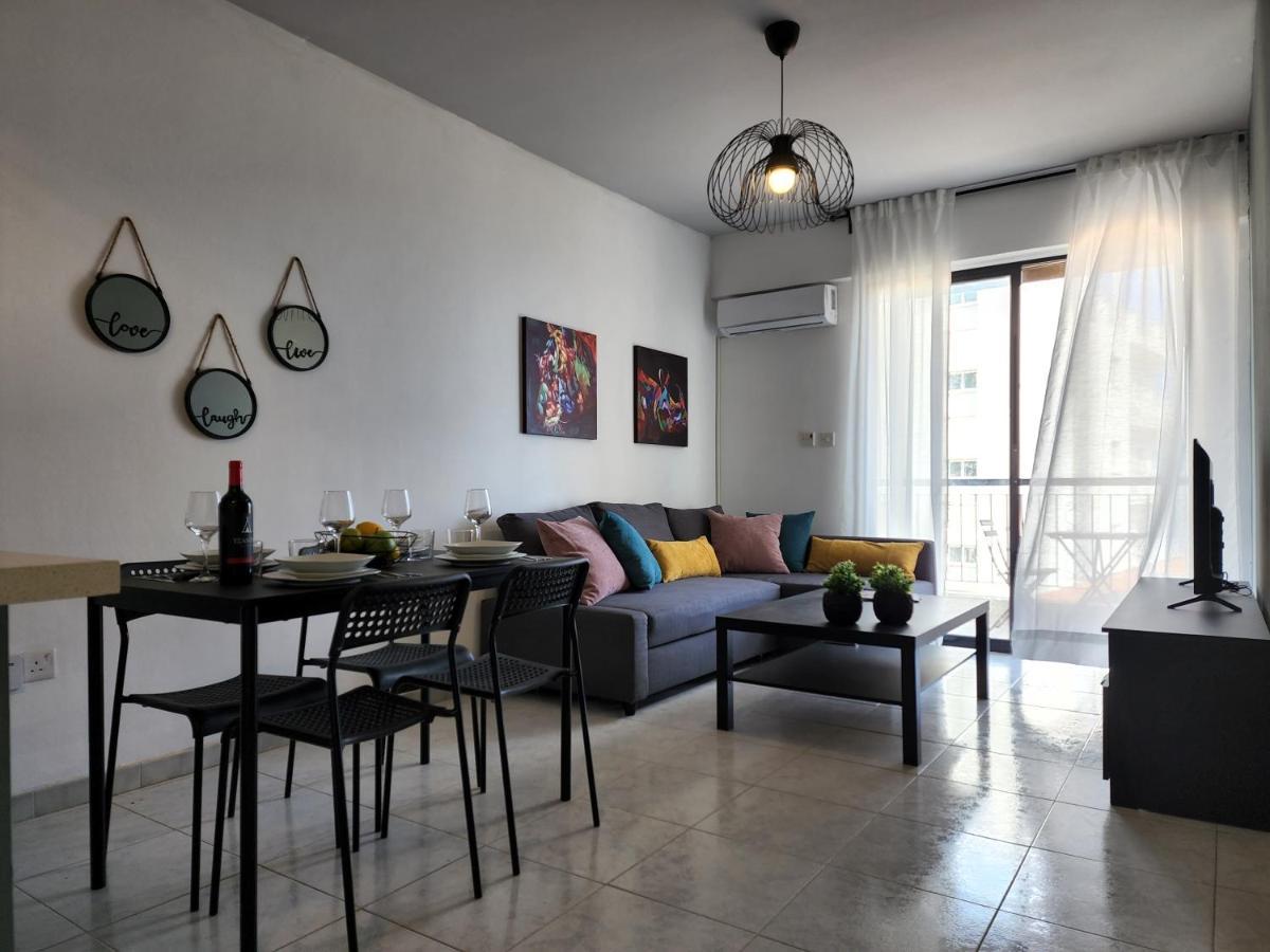 Kay'S City & Seaview One Bedroom Apartment Larnaca Luaran gambar