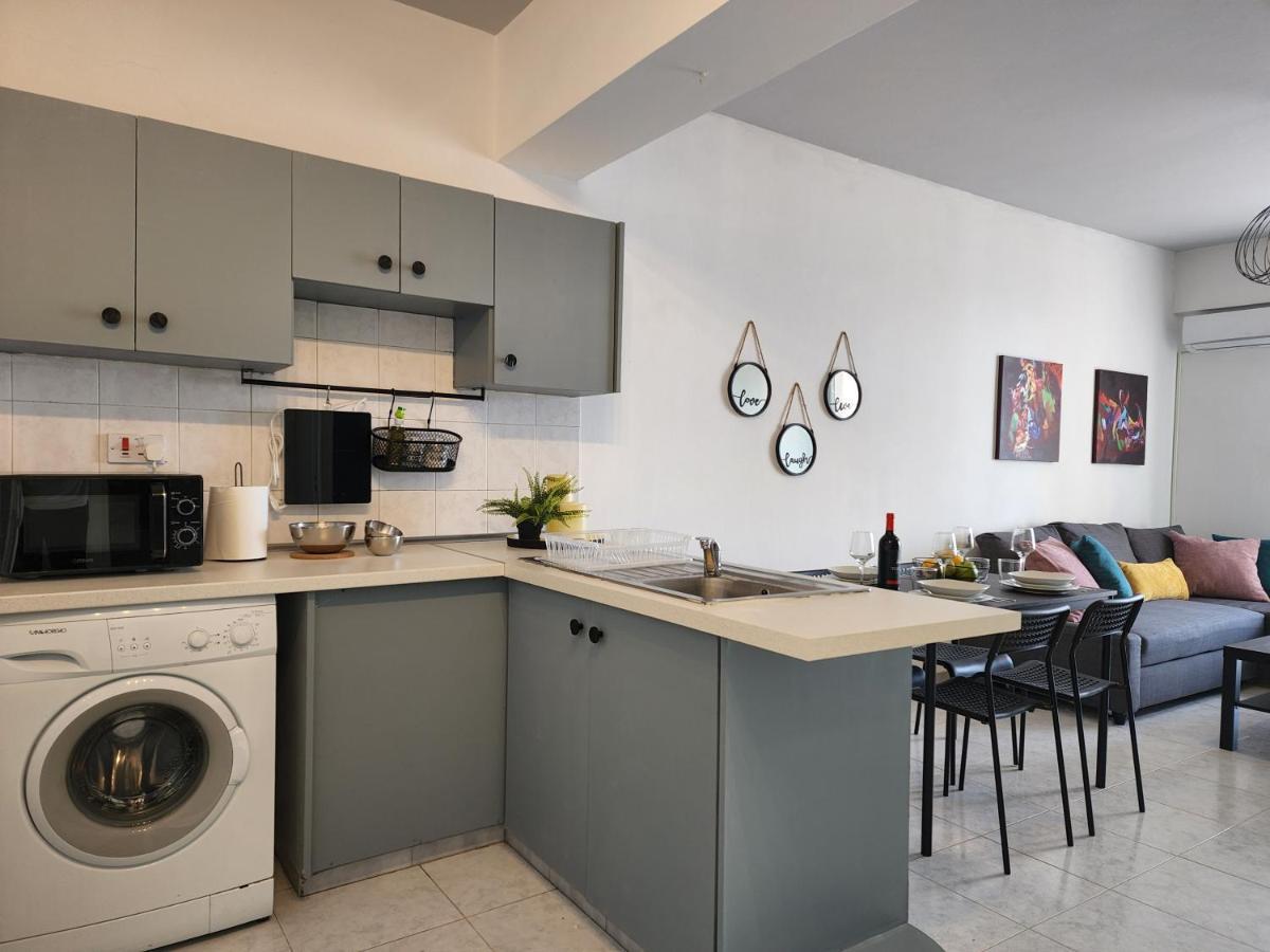 Kay'S City & Seaview One Bedroom Apartment Larnaca Luaran gambar